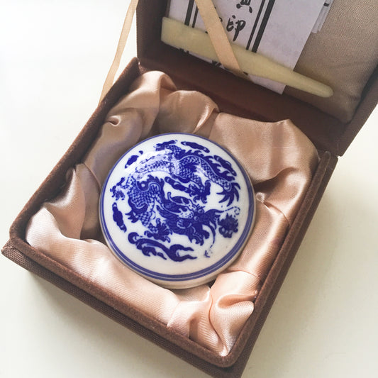 Quality red ink paste in blue and white porcelain
