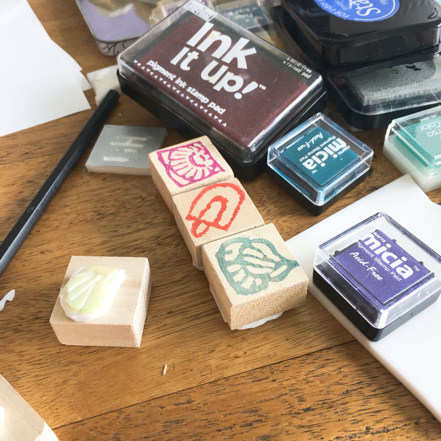 Rubber stamp carving corporate workshop